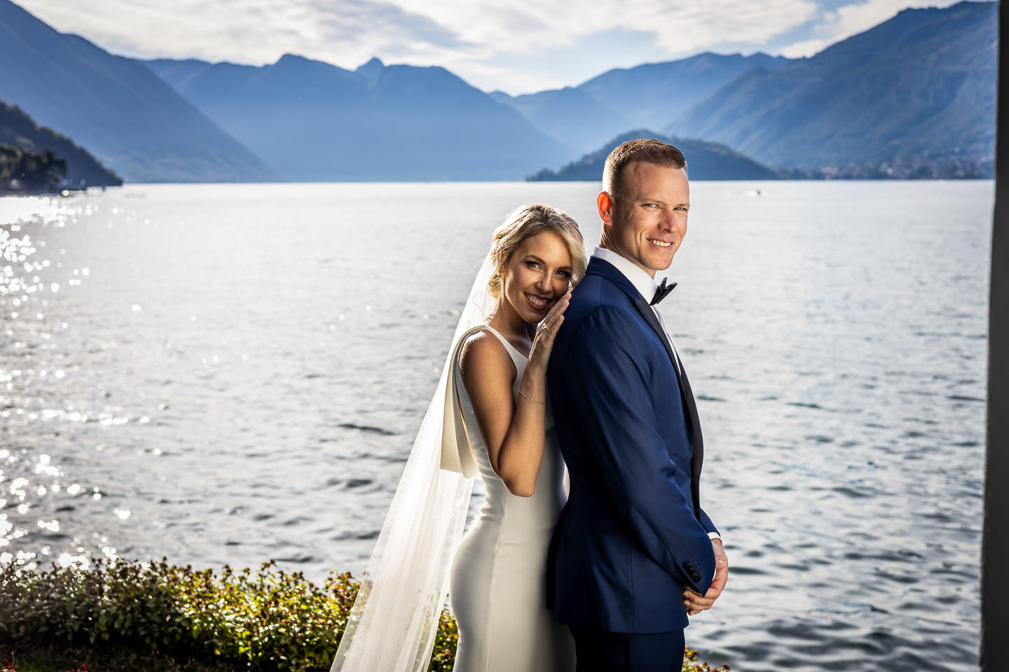 bride and groom in front of villa melzi bellagio como