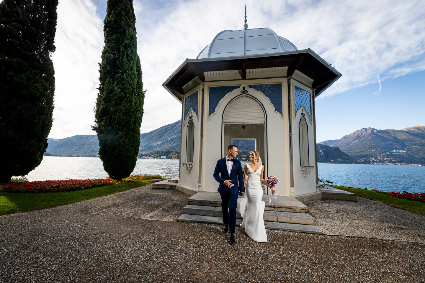 bride groom wedding in chapel of villa melzi como